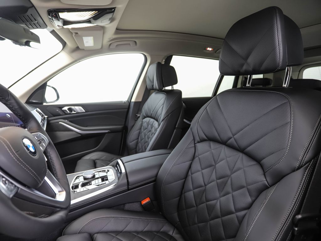 2026 BMW X7 xDrive40i 11