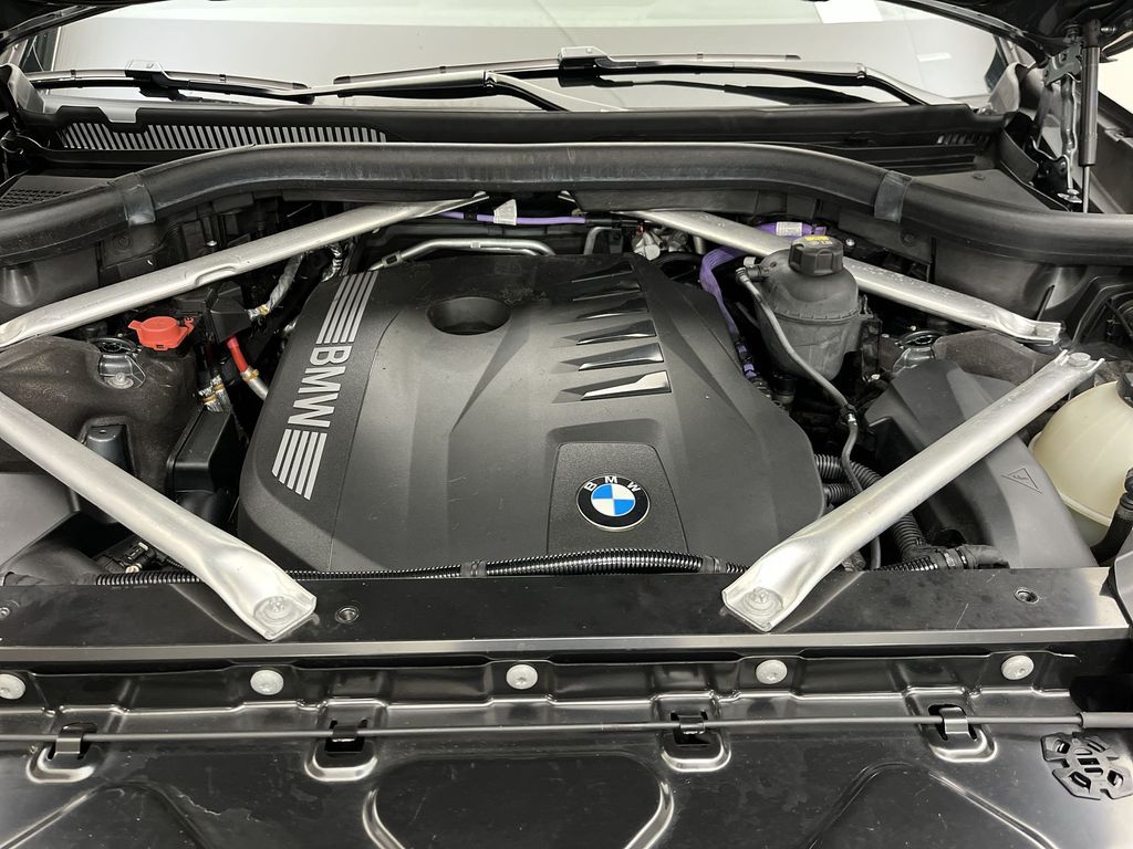 Thumbnail: 2023 BMW X7 - 27