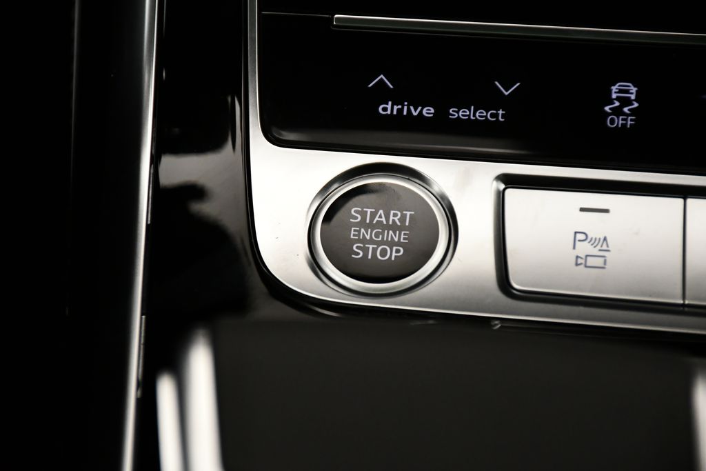 Thumbnail: 2026 Audi Q8 - 29