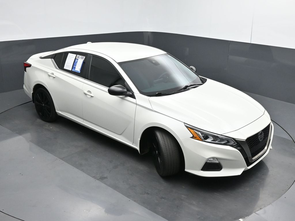 2022 Nissan Altima SR Intelligent AWD