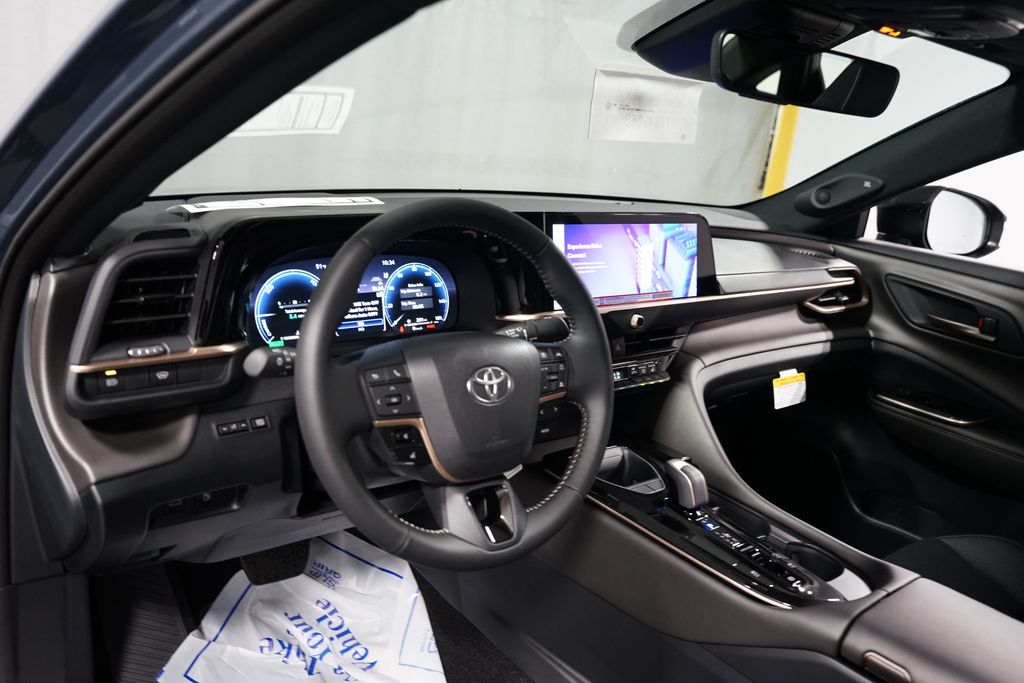 Thumbnail: 2026 Toyota Crown - 11