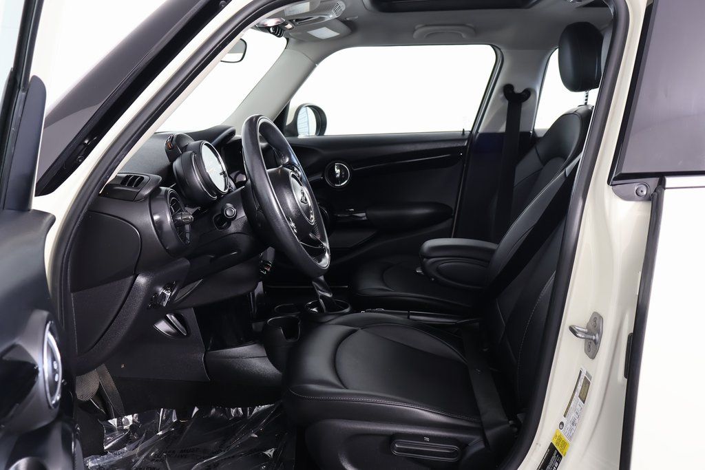 Thumbnail: 2019 MINI Cooper - 10