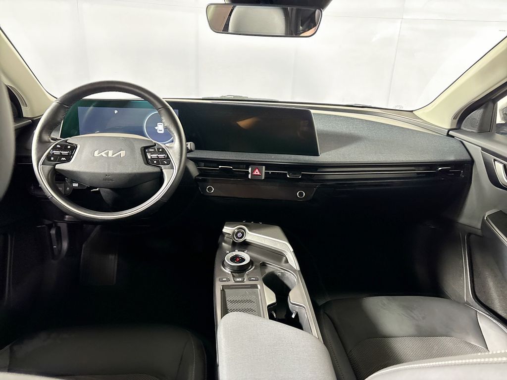 2024 Kia EV6 Light