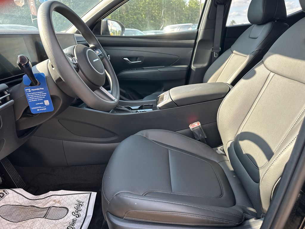 New 2026 Black Hyundai SEL image 10