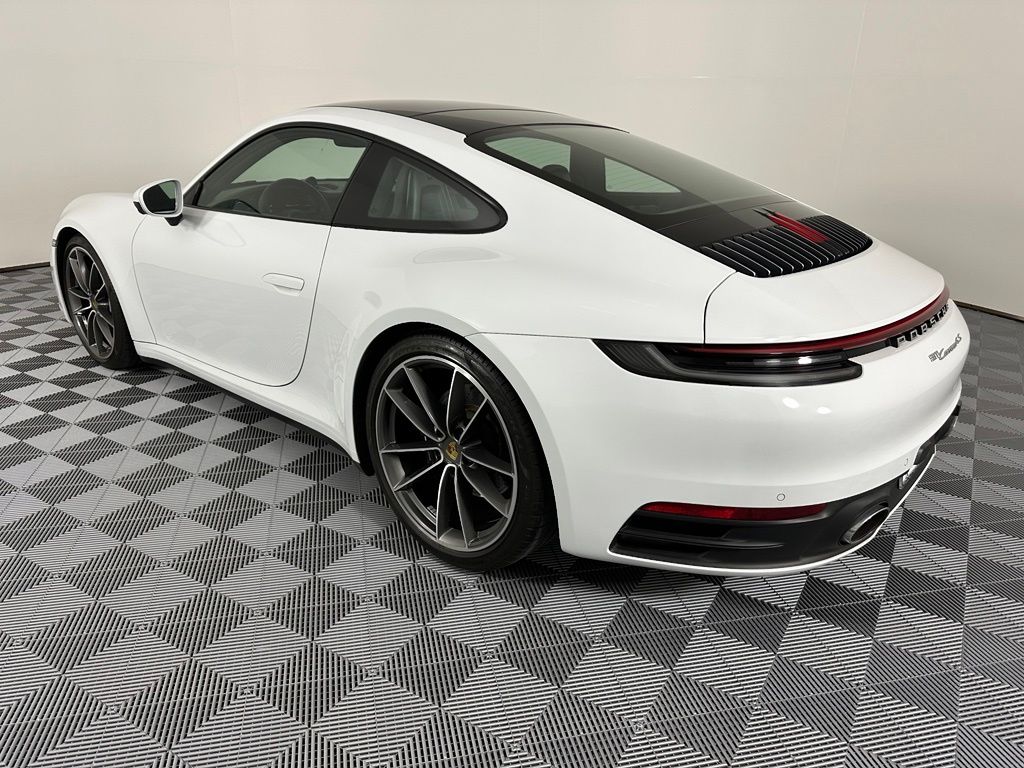 Thumbnail: 2020 Porsche 911 - 3