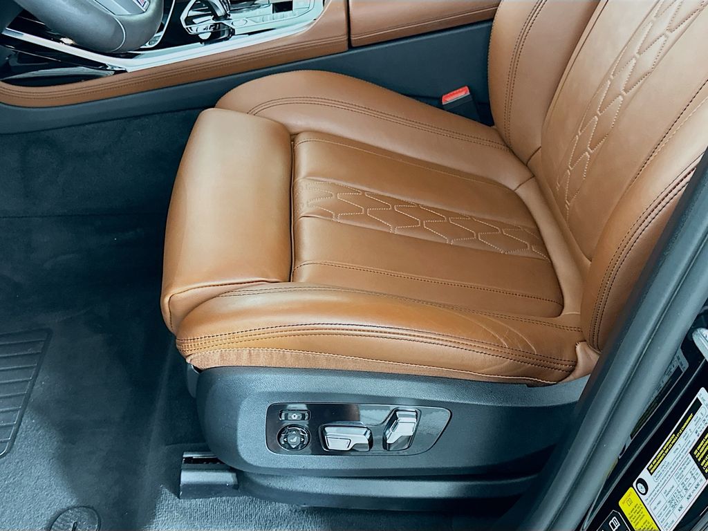 2022 BMW X7 xDrive40i 20