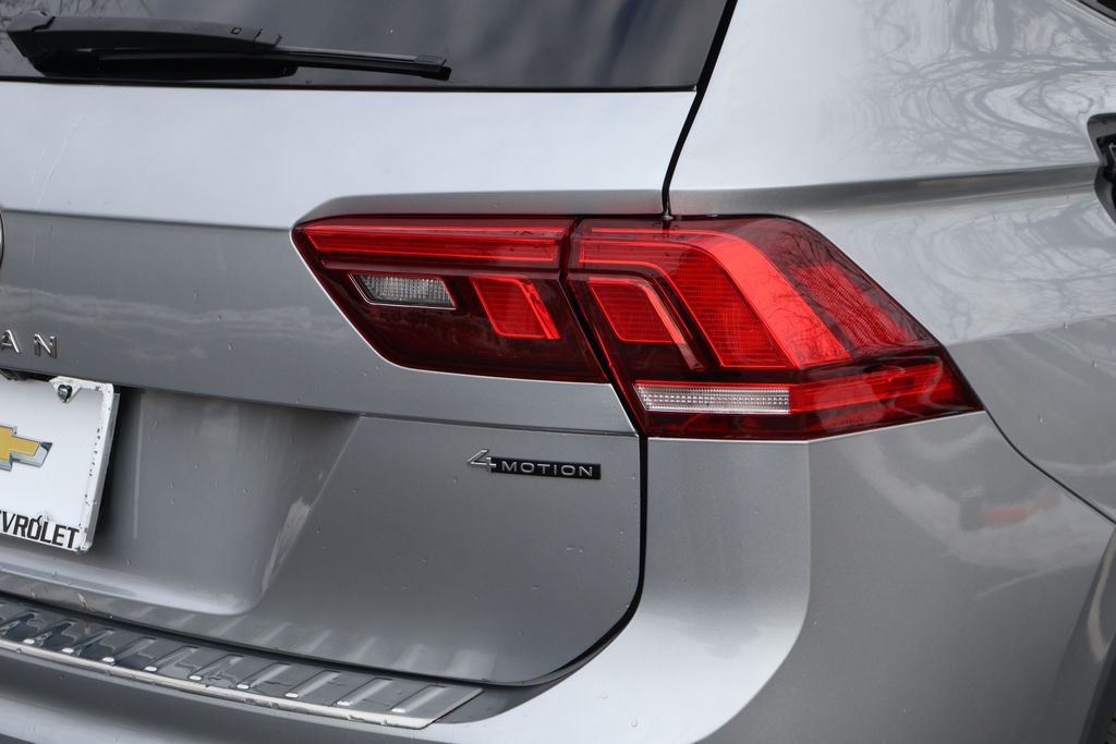 Thumbnail: 2022 Volkswagen Tiguan - 7