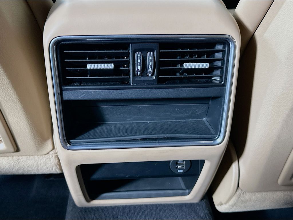 Thumbnail: 2019 Porsche Cayenne - 25