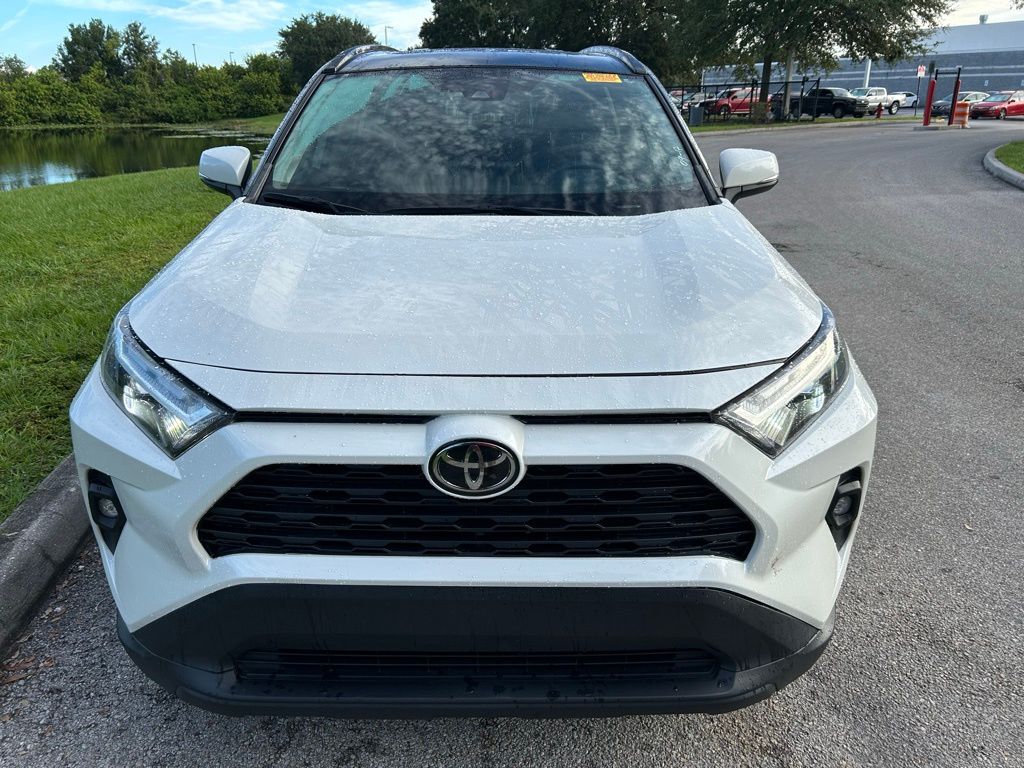 Thumbnail: 2022 Toyota RAV4 - 8