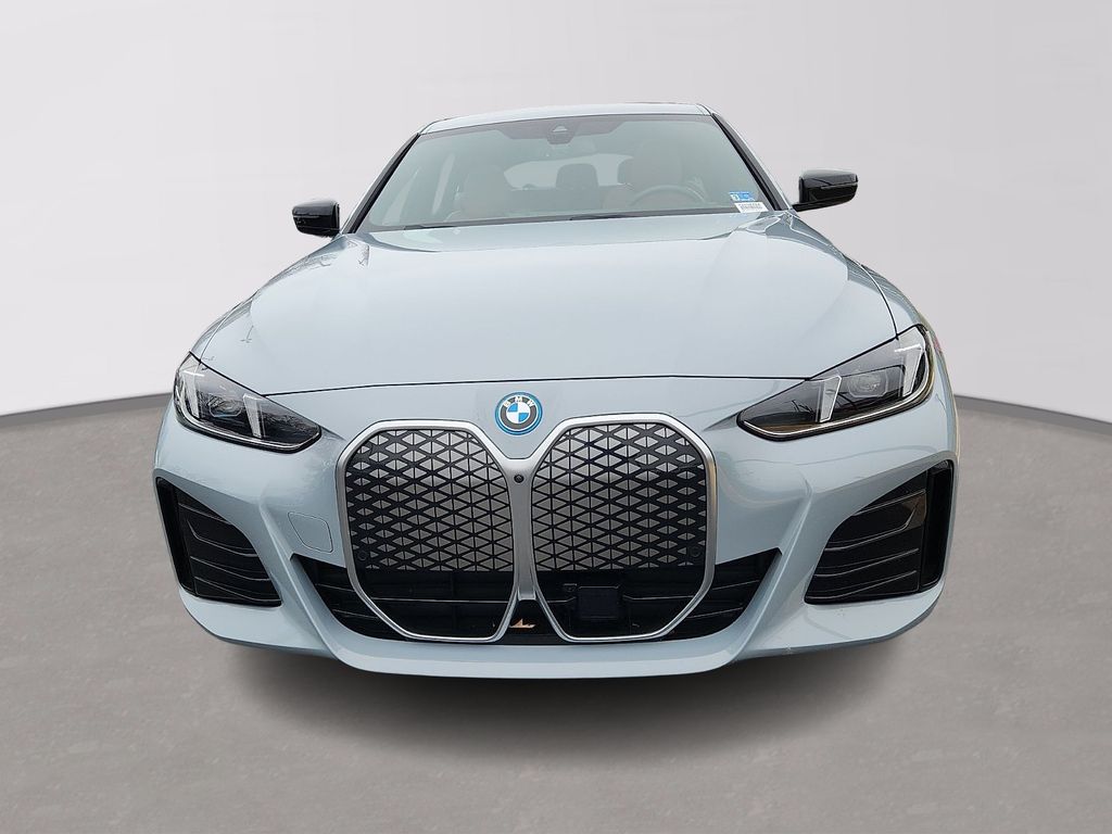 Thumbnail: 2025 BMW i4 - 2