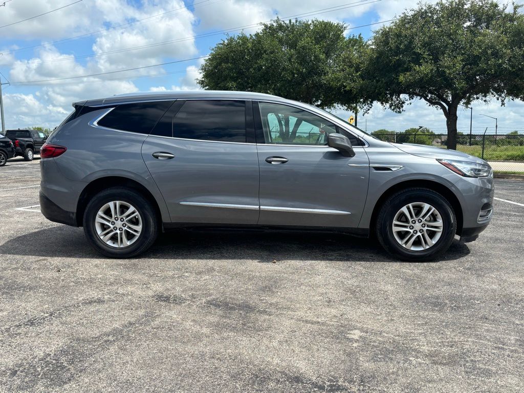 2020 Buick Enclave Essence photo