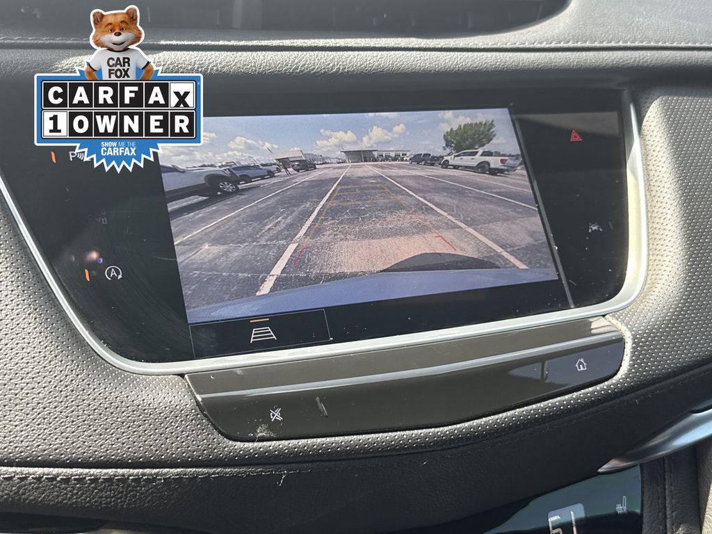 2024 Cadillac XT6 Luxury White at River Oaks CDJR