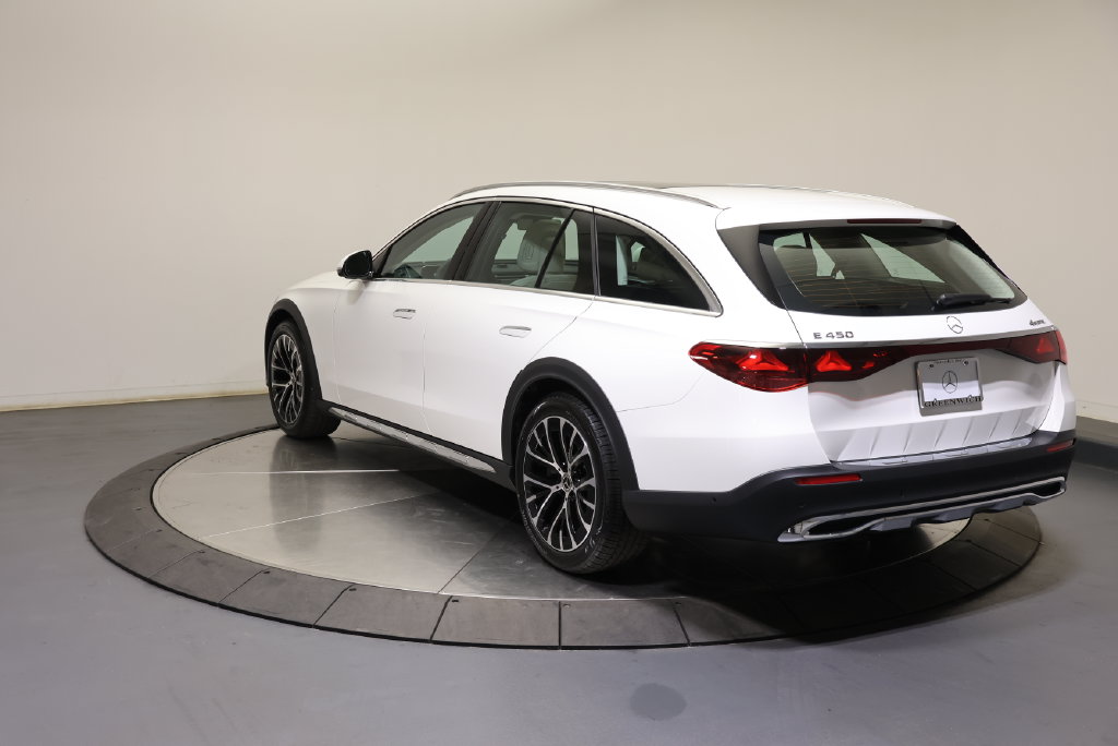 Thumbnail: 2027 Mercedes-Benz E-Class - 3