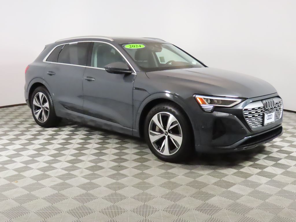 Thumbnail: 2024 Audi Q8 e-tron - 7