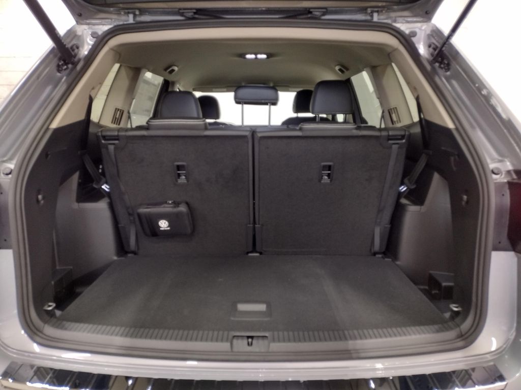 2025 Volkswagen Atlas 2.0T SE