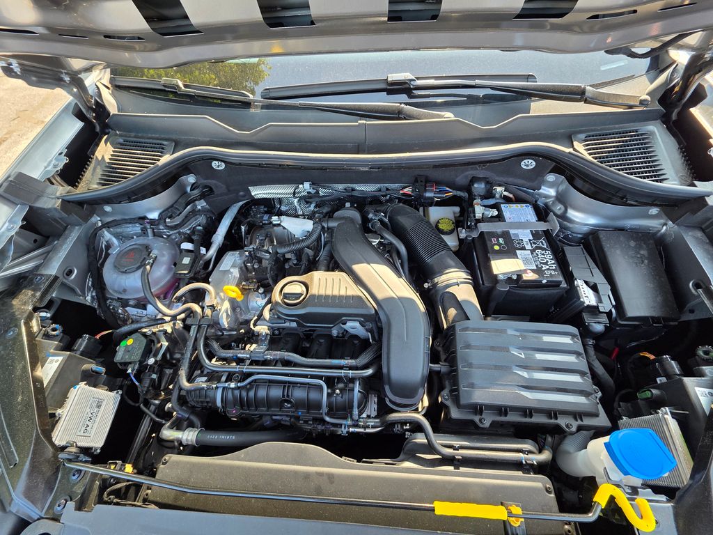2026 Volkswagen Taos 1.5T SE Silver at Subaru and VW of Moon Township