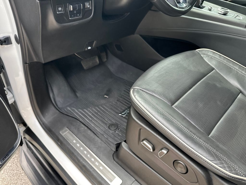 Used Car 2022 Cadillac Escalade  Sport For Sale Under $60,000 In Austin, Texas