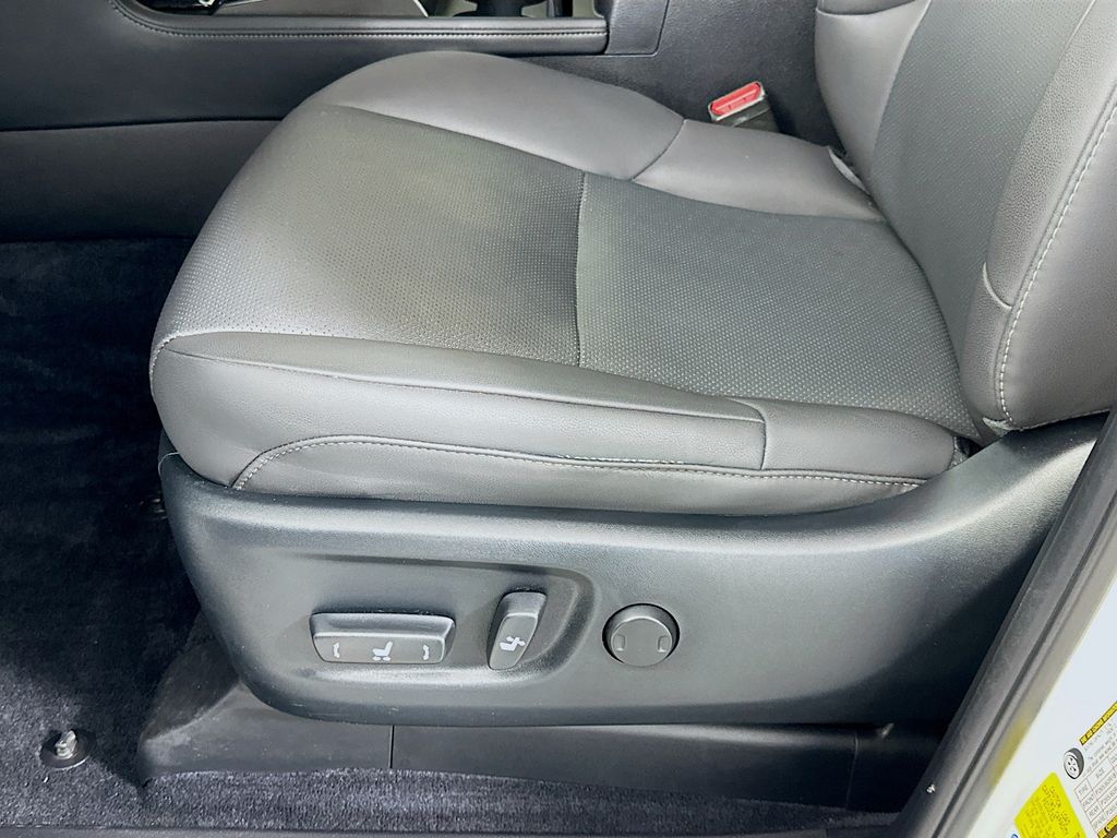 Thumbnail: 2022 Lexus GX - 20