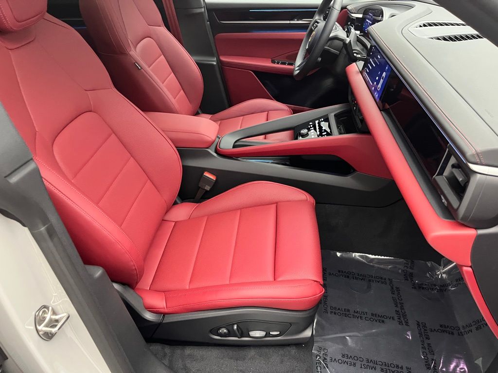 Thumbnail: 2026 Porsche Macan - 27