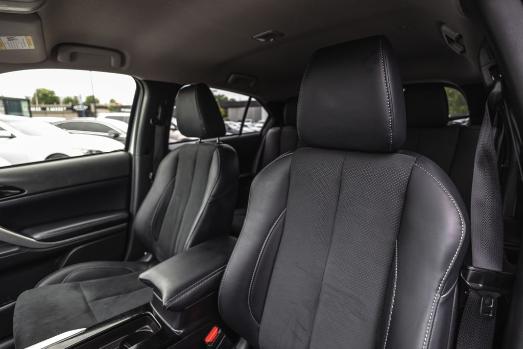 2025 Mitsubishi Eclipse Cross SE thumbnail 22