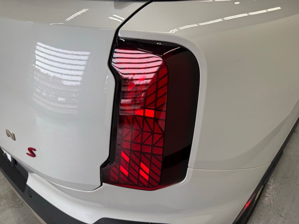 2025 MINI Cooper Countryman Base 3