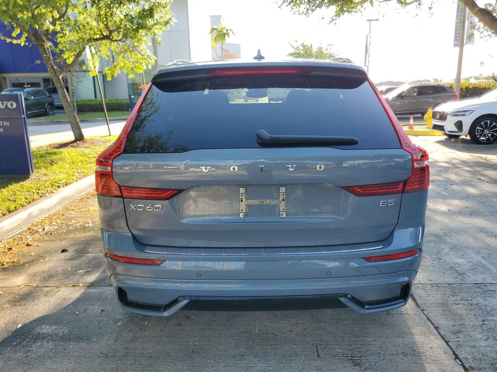 used 2023 Volvo XC60 car, priced at $28,895
