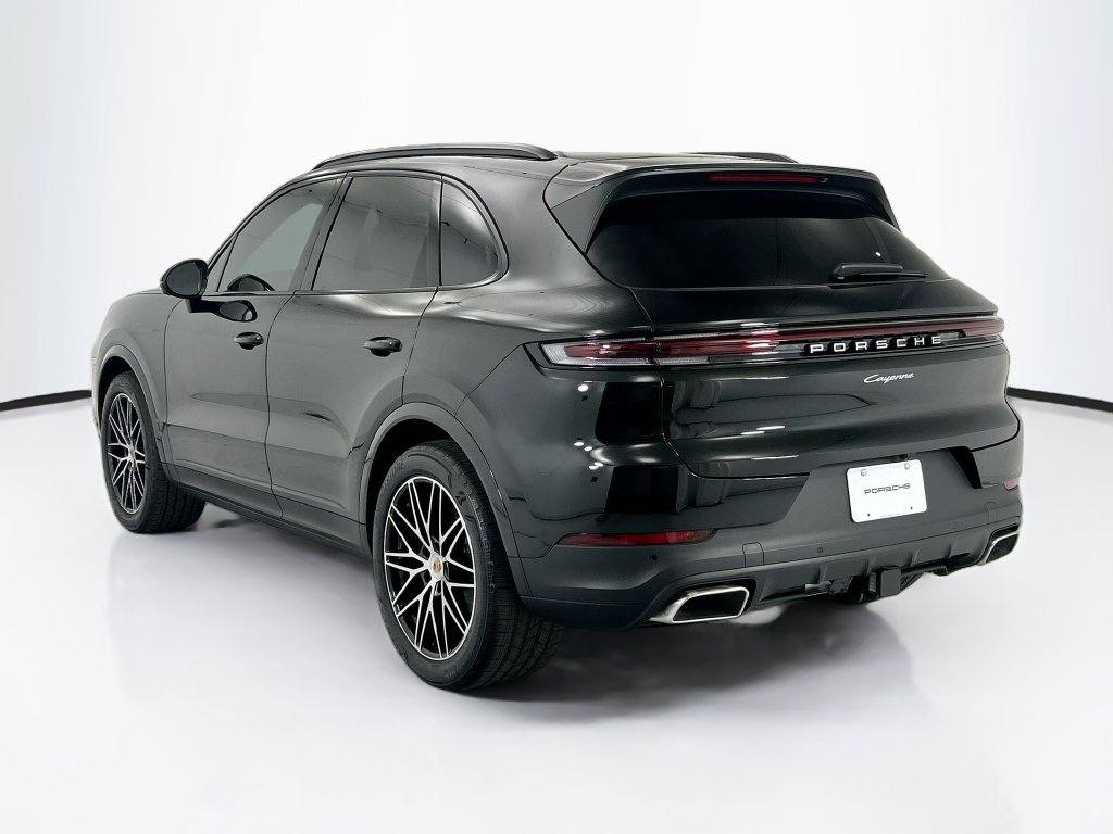 Thumbnail: 2026 Porsche Cayenne - 3