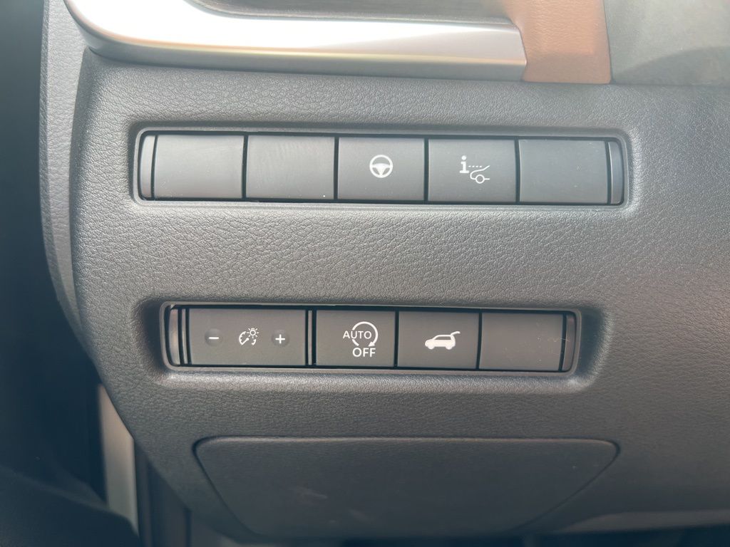 2025 Everest White Pearl Nissan Rogue Platinum FWD SUV
