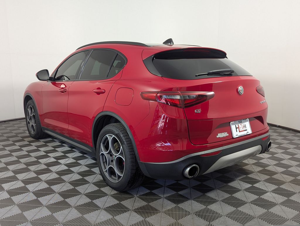 2018 Alfa Rosso Alfa Romeo Stelvio Base AWD SUV