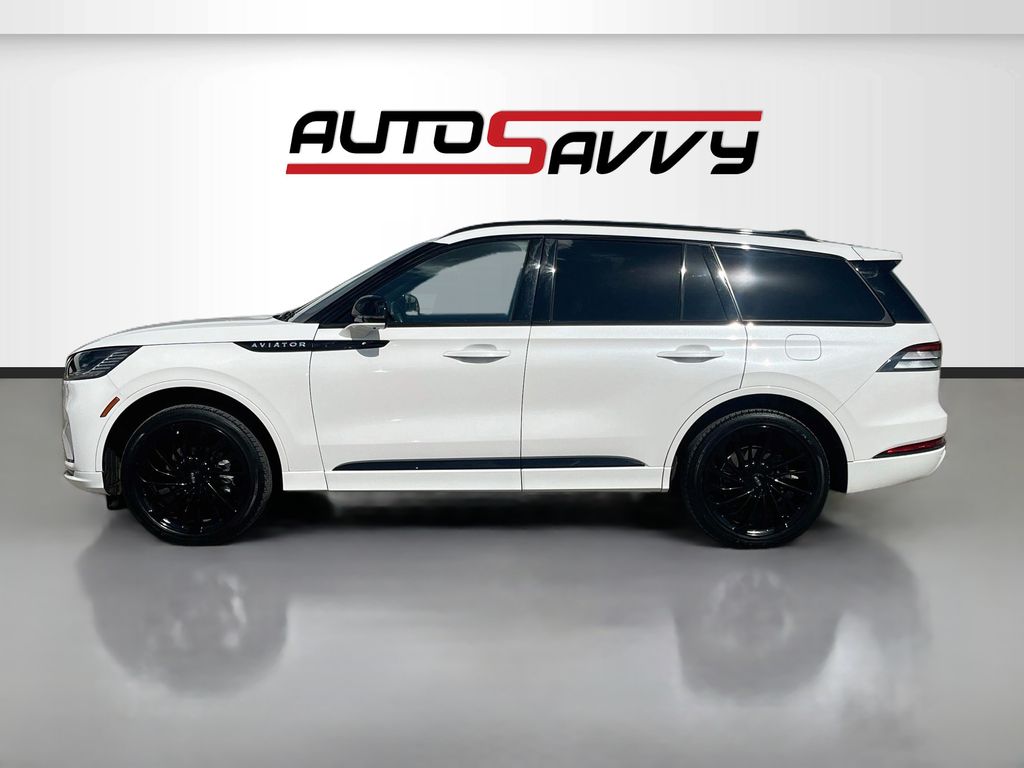 2025 Lincoln Aviator Reserve White at AutoSavvy Houston Southwest