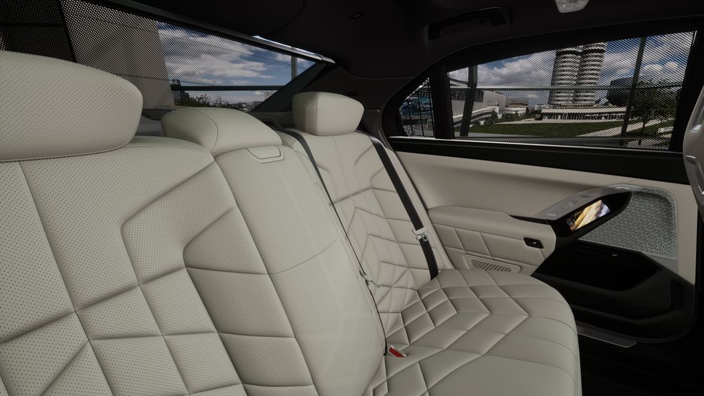 Thumbnail: 2026 BMW 7 Series - 12