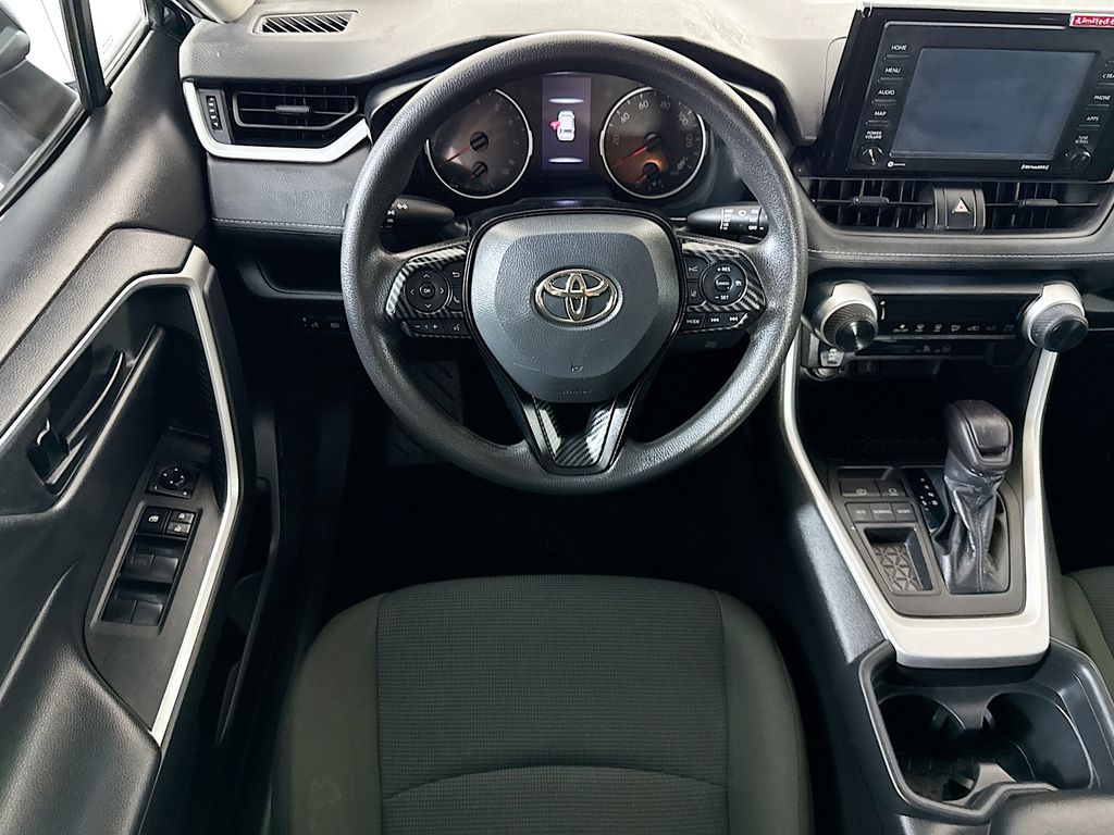 Thumbnail: 2021 Toyota RAV4 - 10