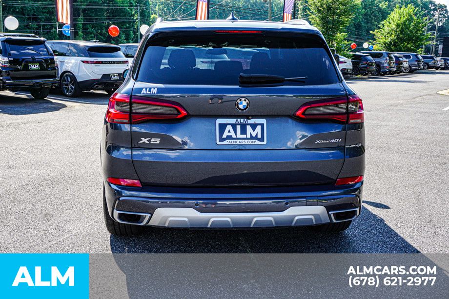 Used 2019 Gray BMW xDrive40i image 11