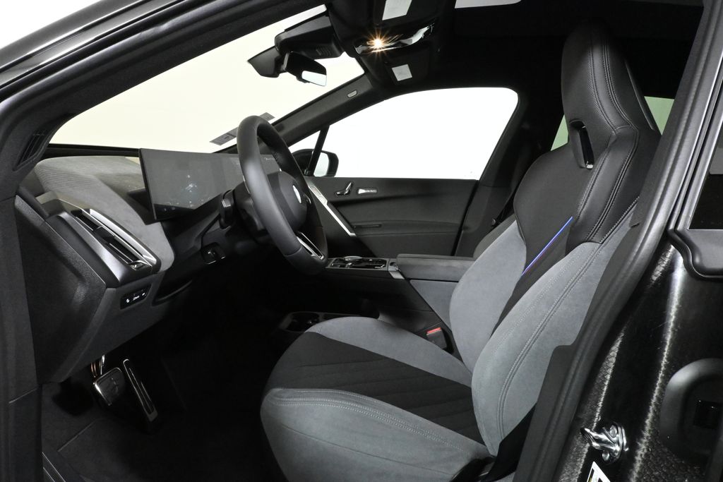 Thumbnail: 2026 BMW iX - 3