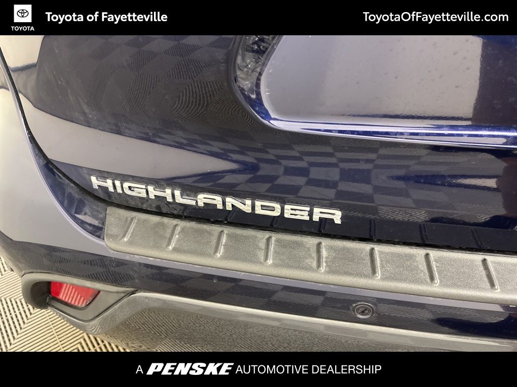 Thumbnail: 2025 Toyota Highlander - 17