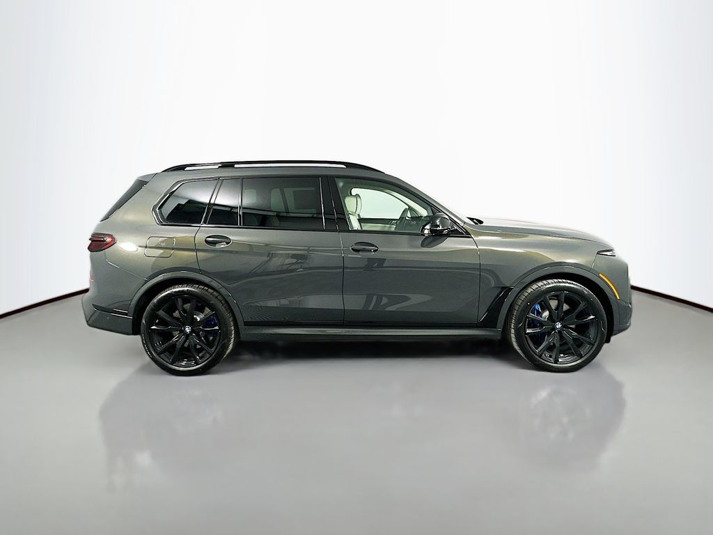 2025 BMW X7 M60i 4