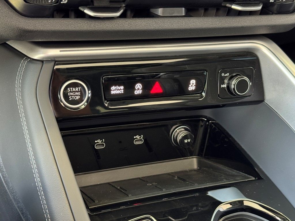 2025 Audi Q5 Premium 25