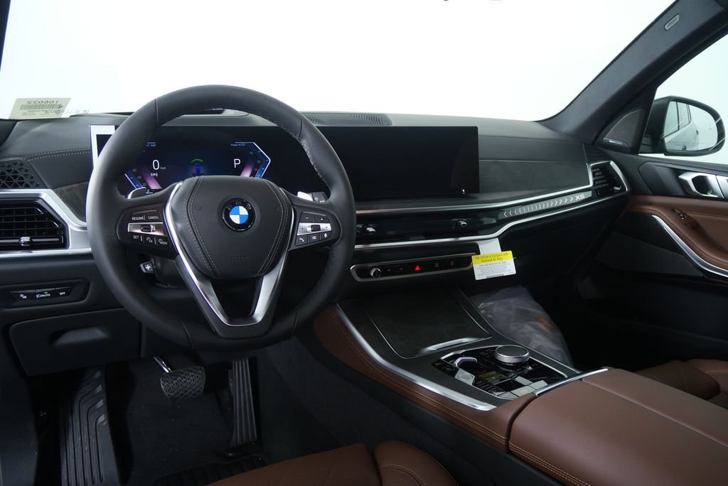 Thumbnail: 2026 BMW X5 - 17