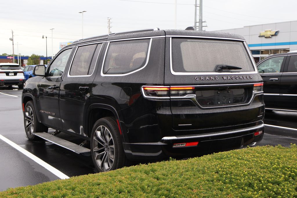 Thumbnail: 2022 Jeep Grand Wagoneer - 8