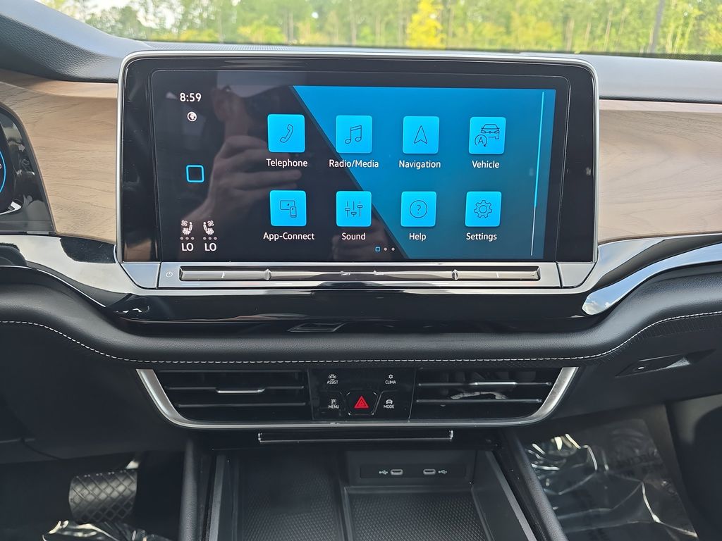 2024 Deep Black Pearl Volkswagen Atlas 2.0T SE w/Technology FWD SUV