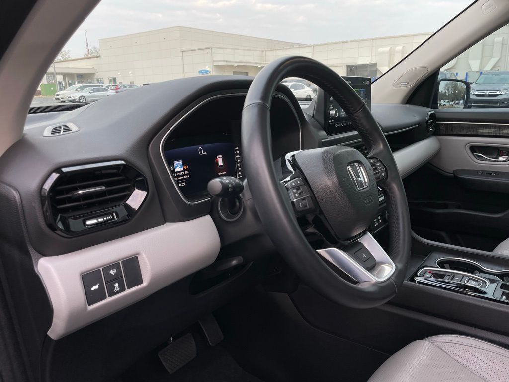 Thumbnail: 2023 Honda Pilot - 31