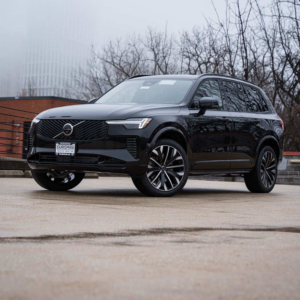 Onyx Black Metallic 2026 Volvo XC90 Recharge T8 Ultra Dark 7-Passenger eAWD SUV / Crossover All-Wheel Drive Automatic