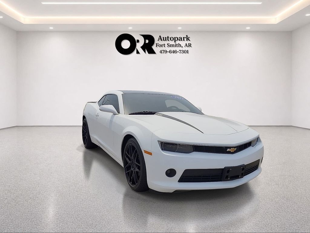 Summit White 2014 Chevrolet Camaro Coupe Rear-Wheel Drive 6-Speed Automatic