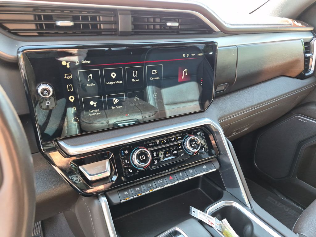 Used 2023 White GMC Denali image 27