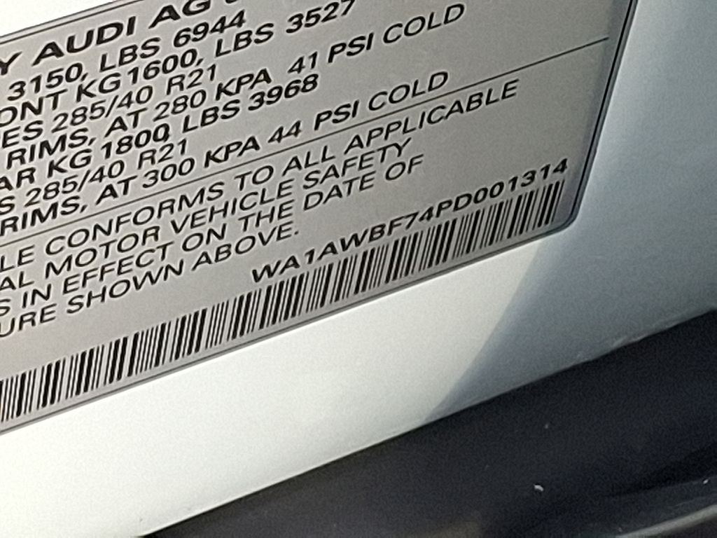 Thumbnail: 2023 Audi SQ7 - 27