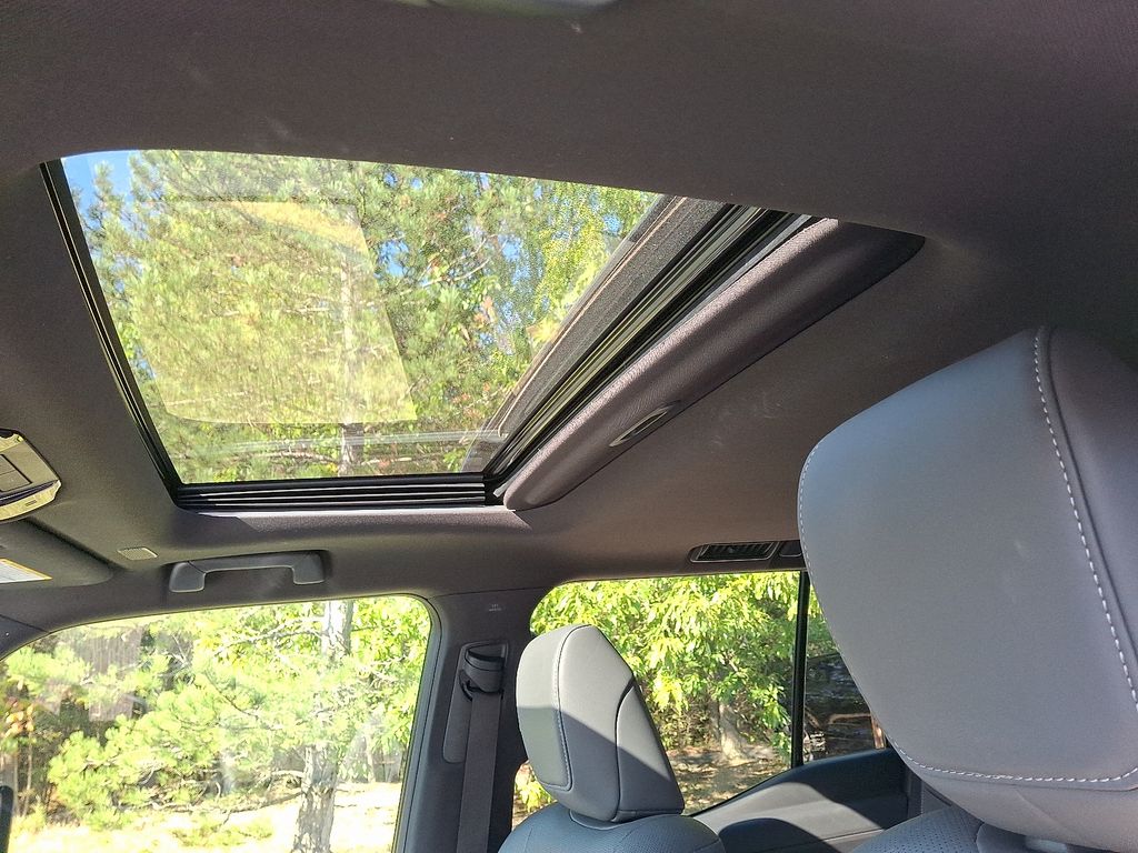 Thumbnail: 2024 Lexus GX - 14