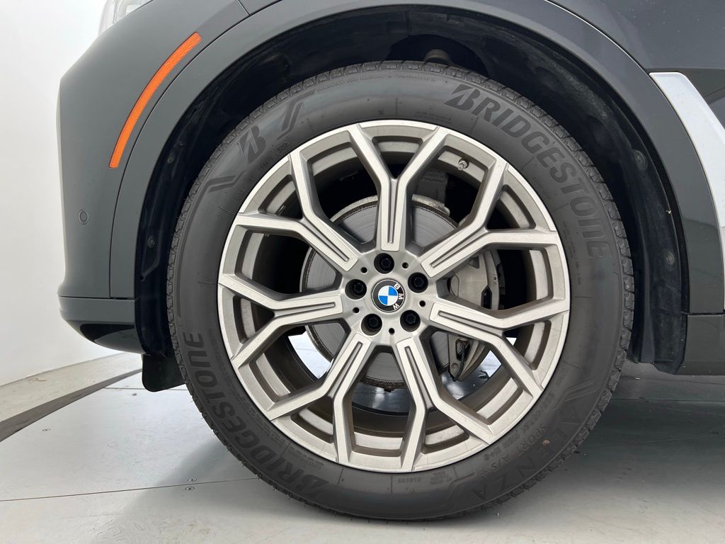 Thumbnail: 2019 BMW X7 - 24