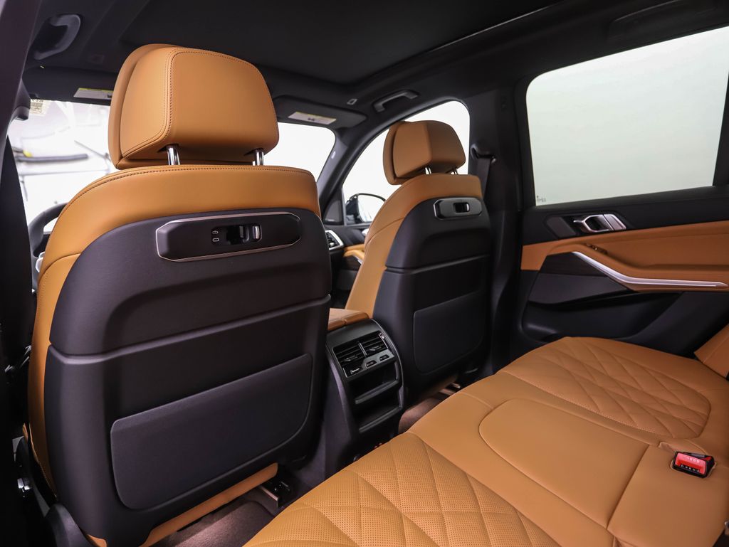 Thumbnail: 2026 BMW X5 - 19