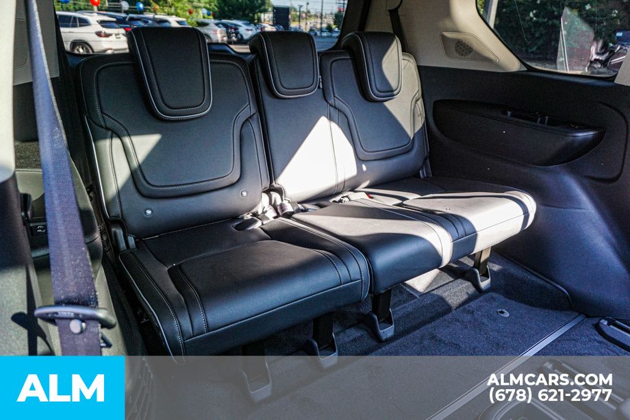 Used 2025 Black INFINITI LUXE image 23