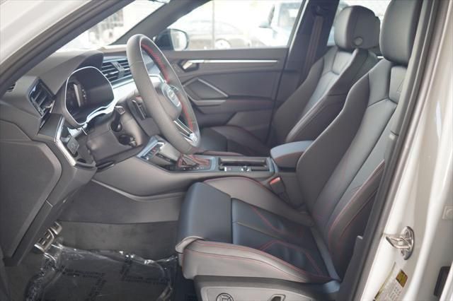 Thumbnail: 2025 Audi Q3 - 6